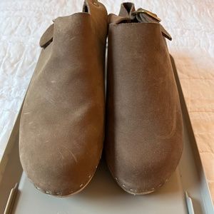 Bryry Nubuck Slingback Clogs